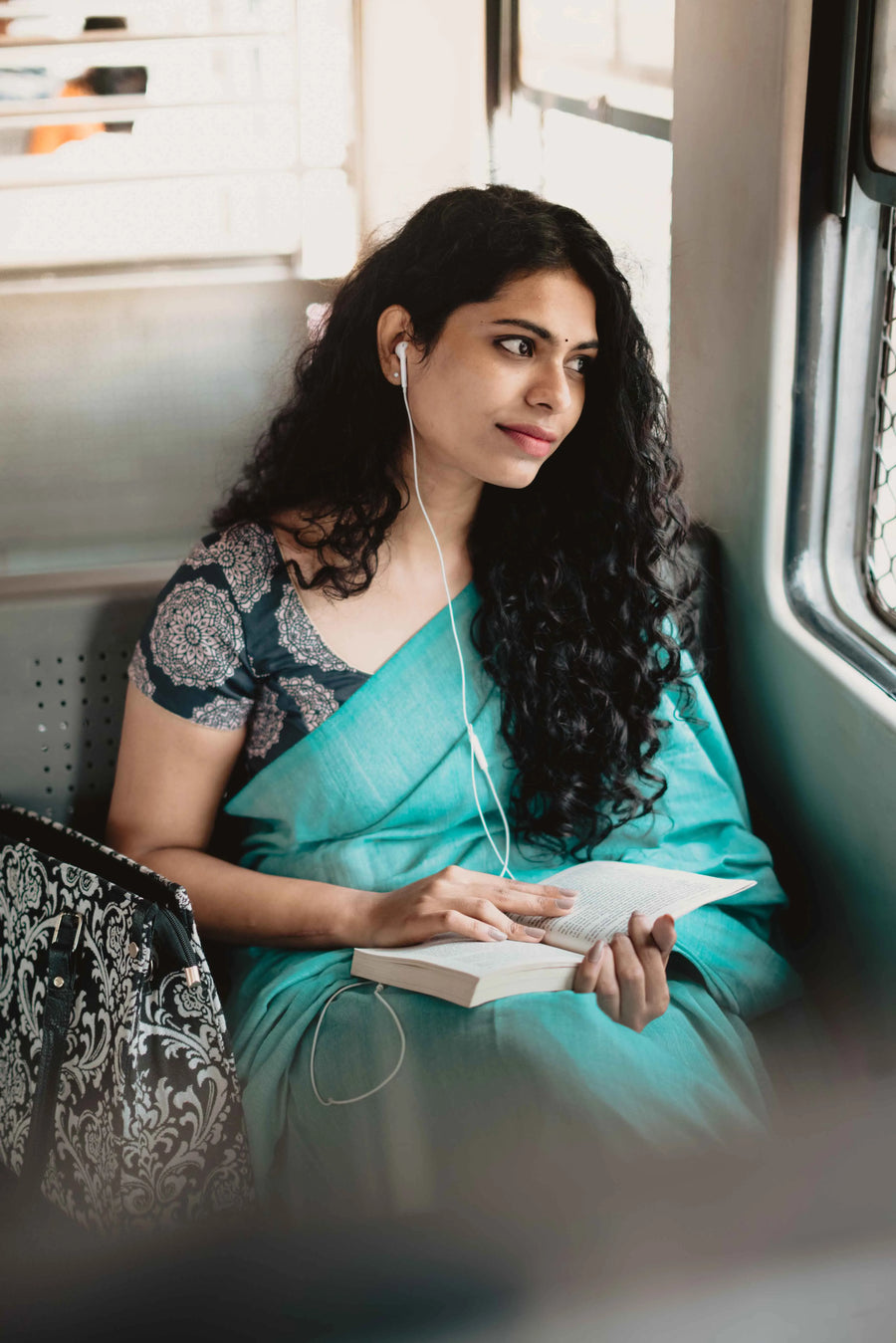 Sea Green Cotton Saree With Black Printed Blouse